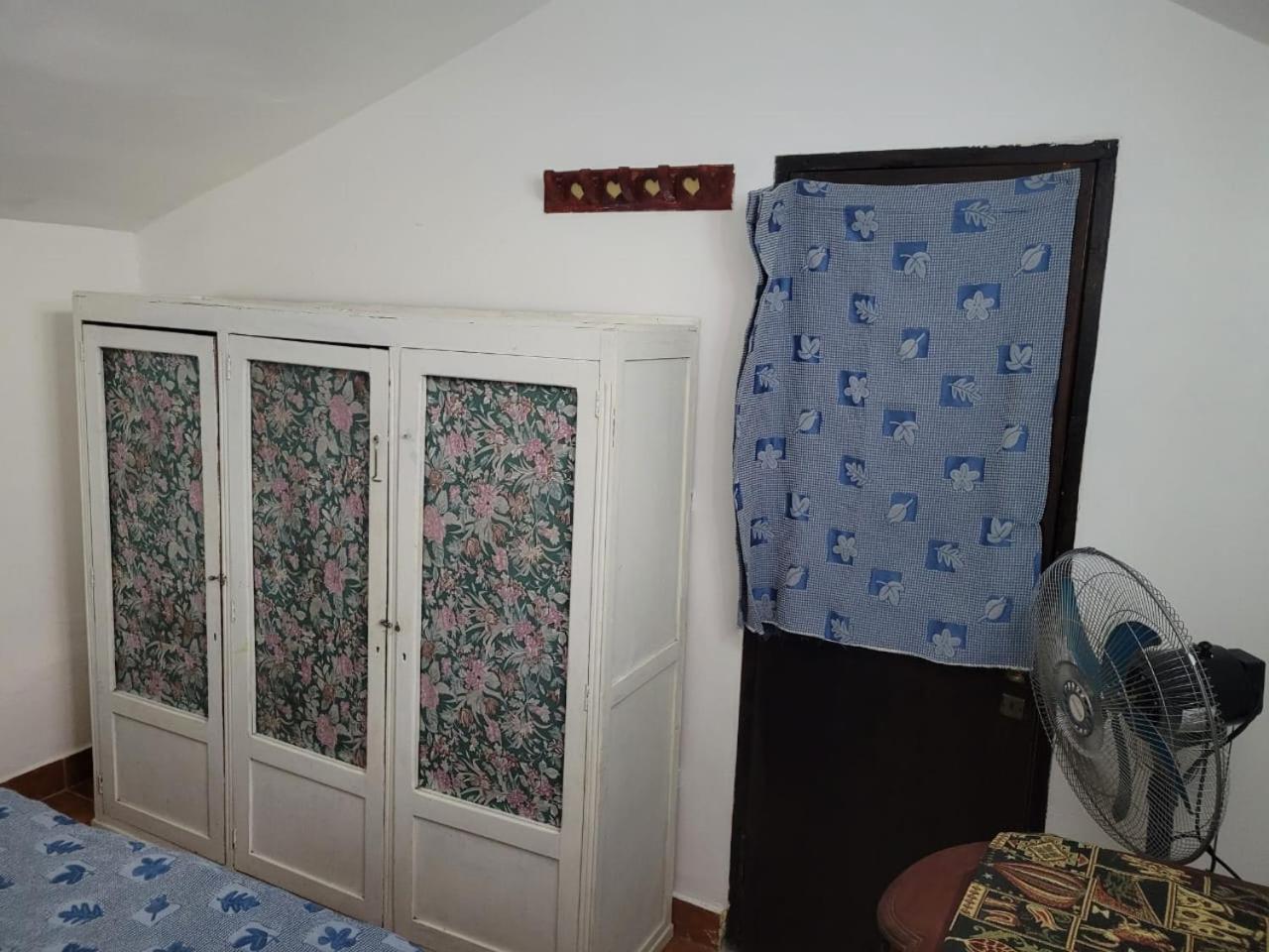 Casa Amarrilla