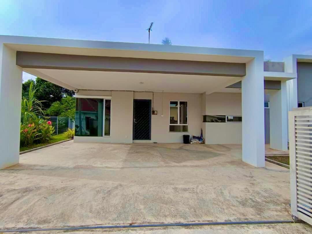 Banglo setingkar dekat airport Kepala Batas -Pinky Sweet Homestay Alor Setar 3 rooms plus 1 musolla with 2 bathrooms photo 4