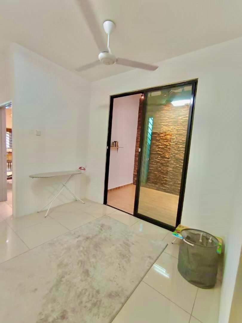 Banglo setingkar dekat airport Kepala Batas -Pinky Sweet Homestay Alor Setar 3 rooms plus 1 musolla with 2 bathrooms photo 5
