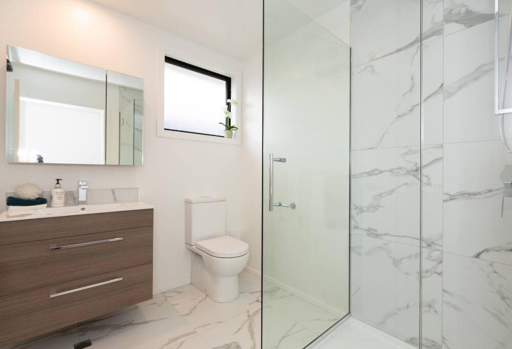 Exceptional Value For Money Sunny Warm 5 Mins CBD view 5