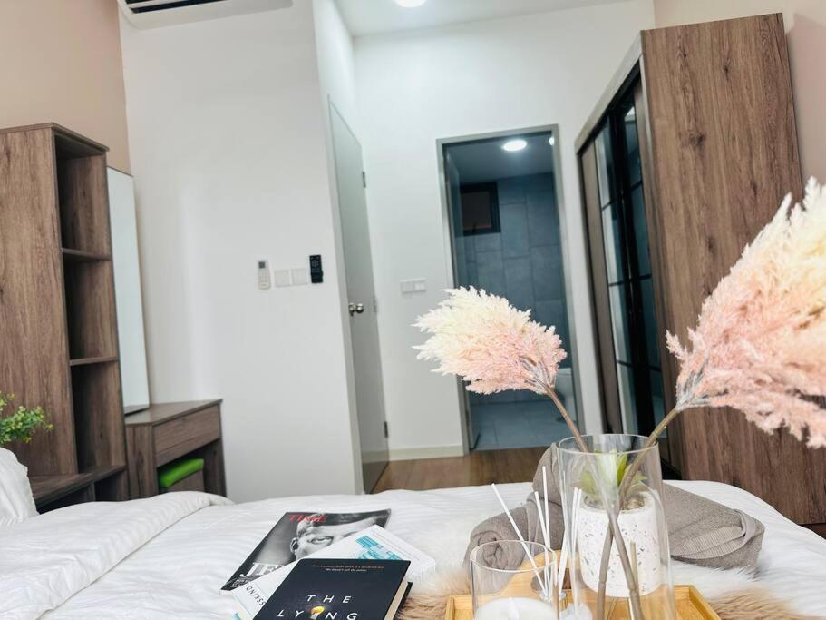 MVD41#Family Suite 8pax 3 Rooms M Vertica Velocity Mall Cheras IKEA Mytown Short Walk to MRT & LRT Maluri