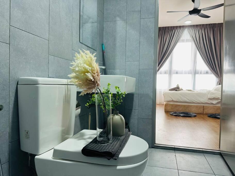 MVD41#Family Suite 8pax 3 Rooms M Vertica Velocity Mall Cheras IKEA Mytown Short Walk to MRT & LRT Maluri