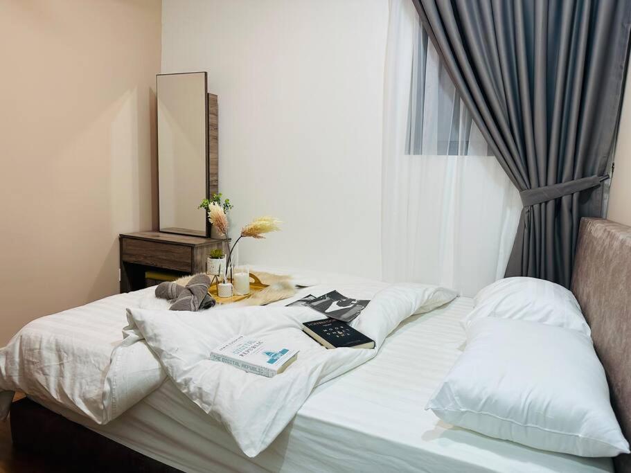 MVD41#Family Suite 8pax 3 Rooms M Vertica Velocity Mall Cheras IKEA Mytown Short Walk to MRT & LRT Maluri