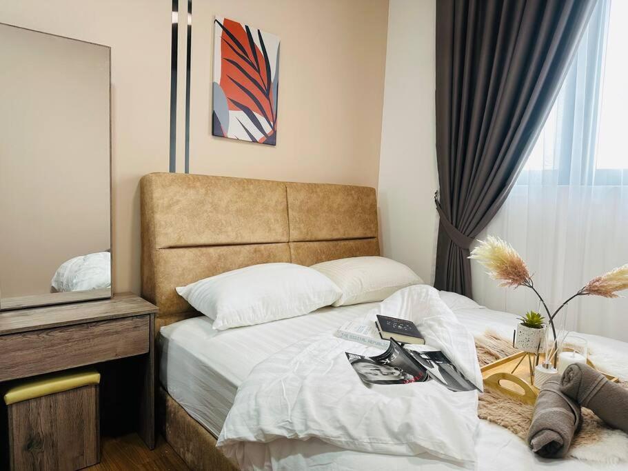 MVD41#Family Suite 8pax 3 Rooms M Vertica Velocity Mall Cheras IKEA Mytown Short Walk to MRT & LRT Maluri