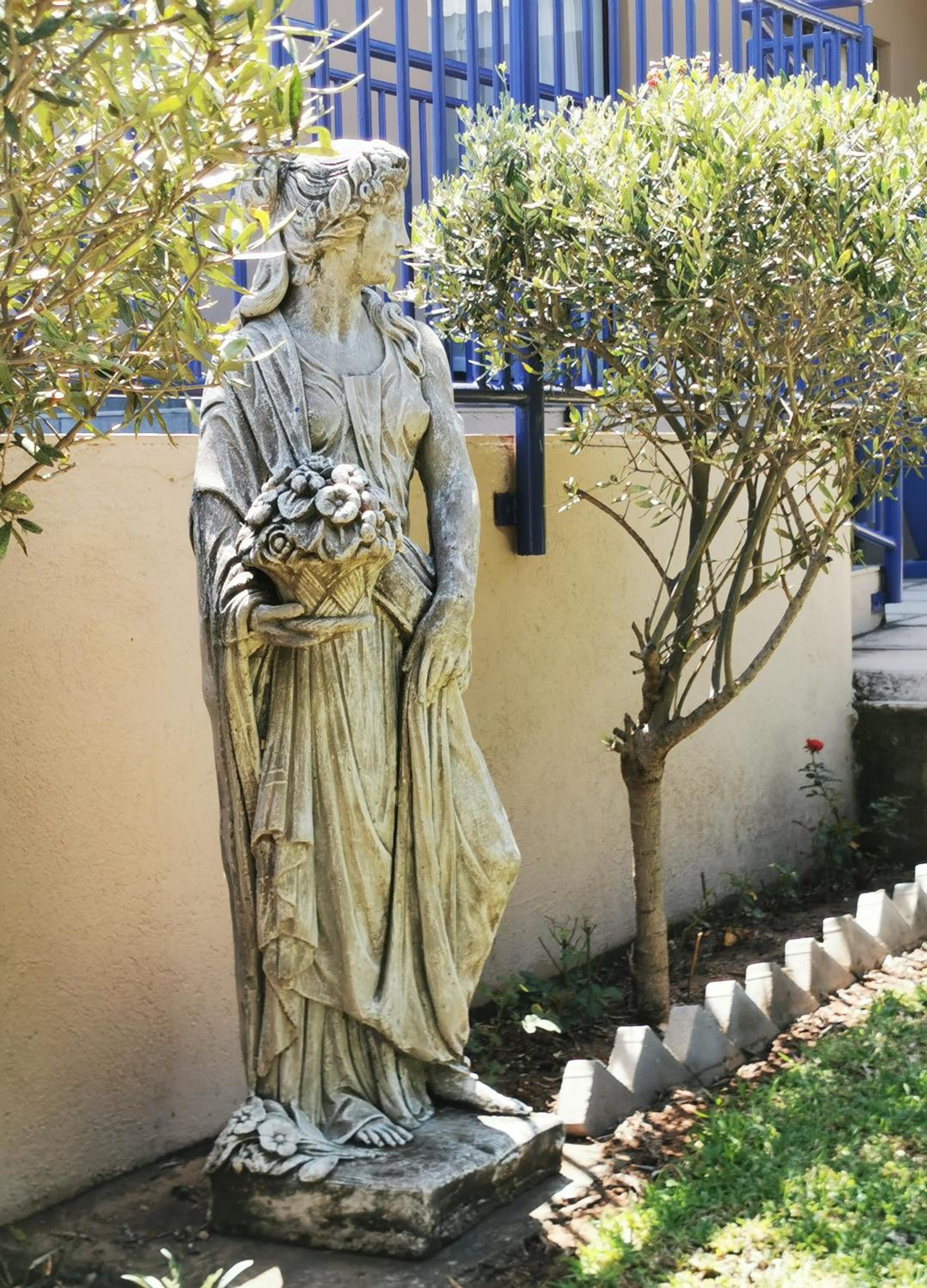 Photo 48