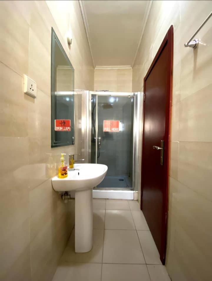 Lekki Premium 3 Bed Apartment with snooker at Chevron Drive view 4