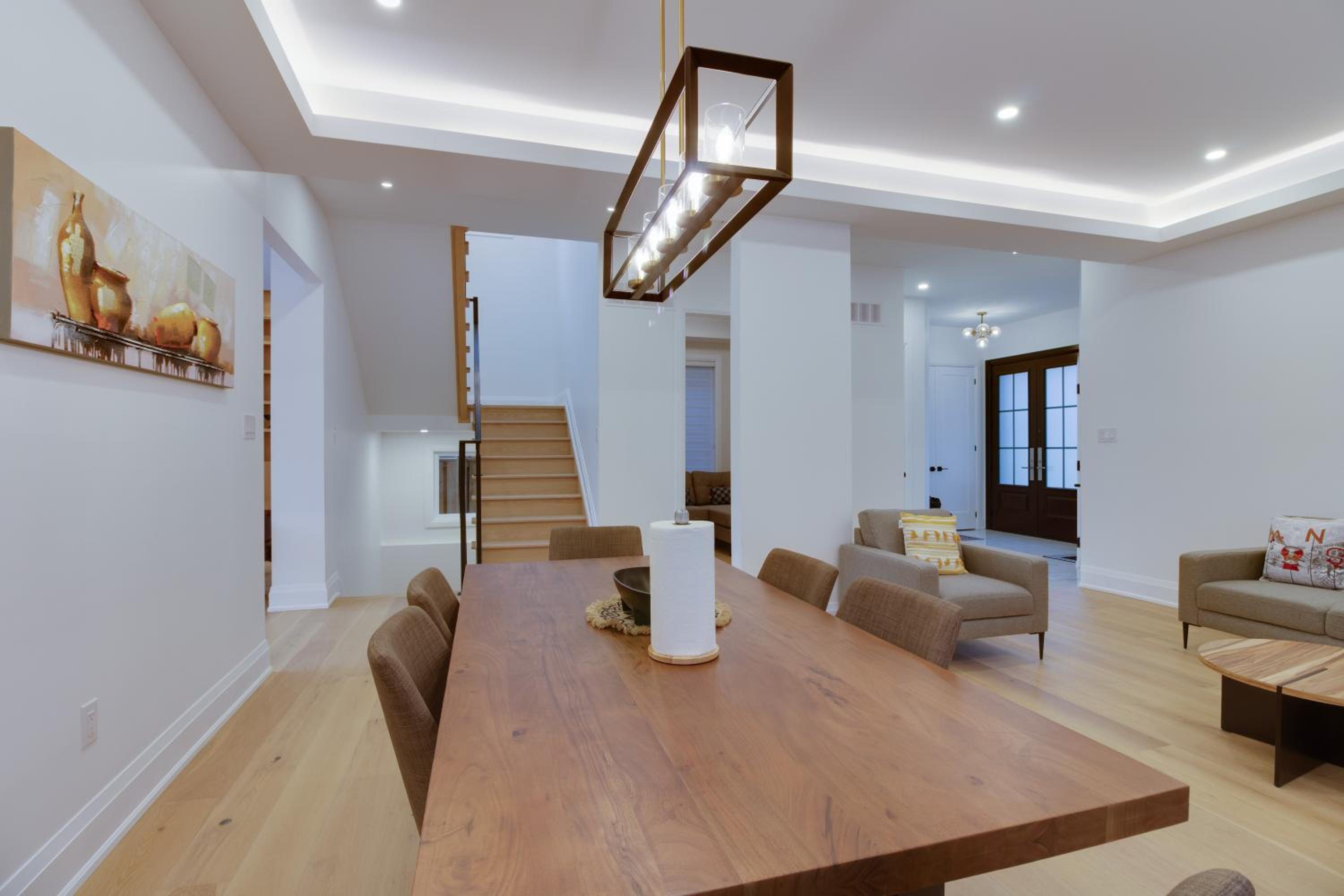Luxury House In Scarborough