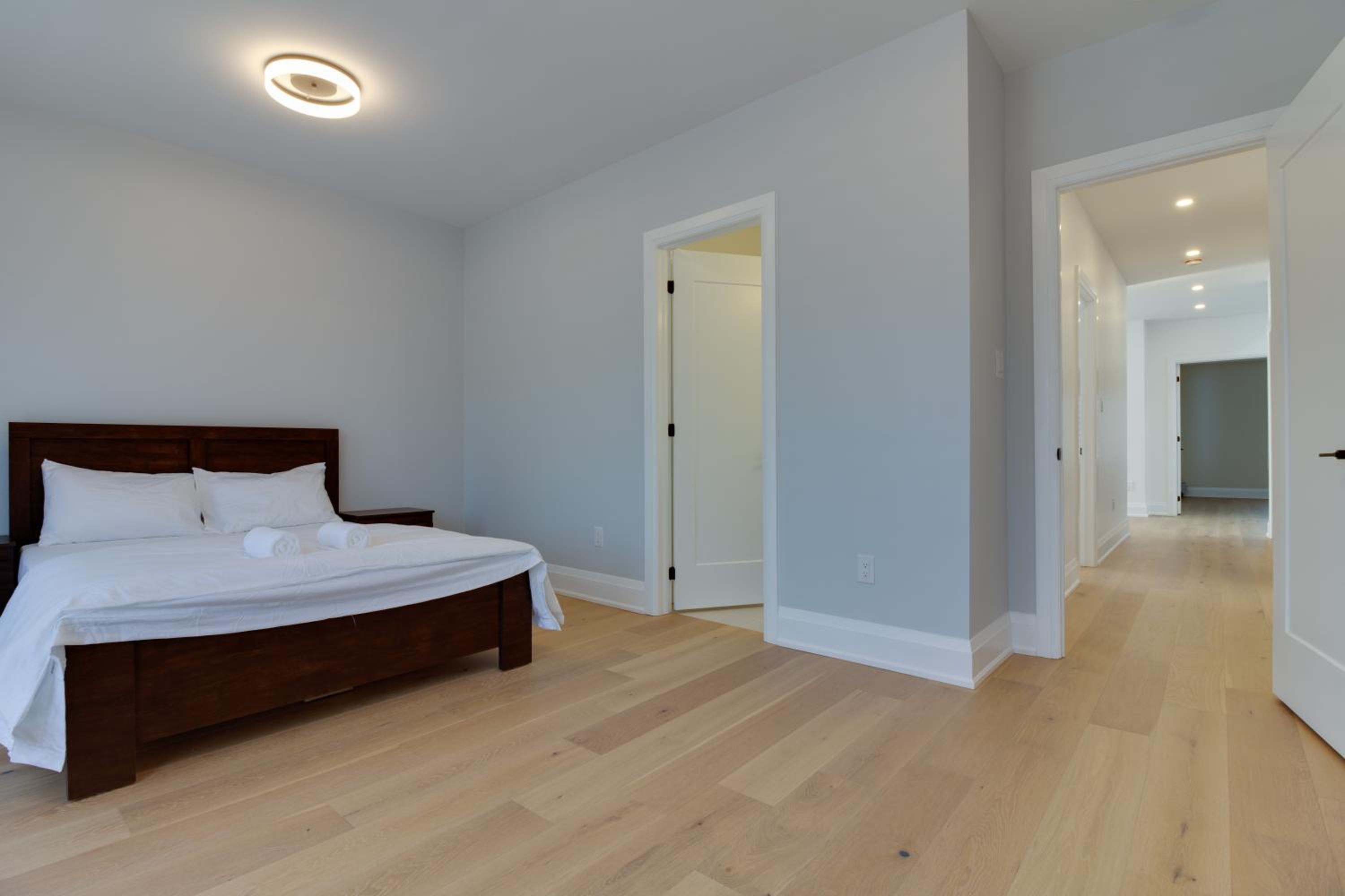 Luxury House In Scarborough