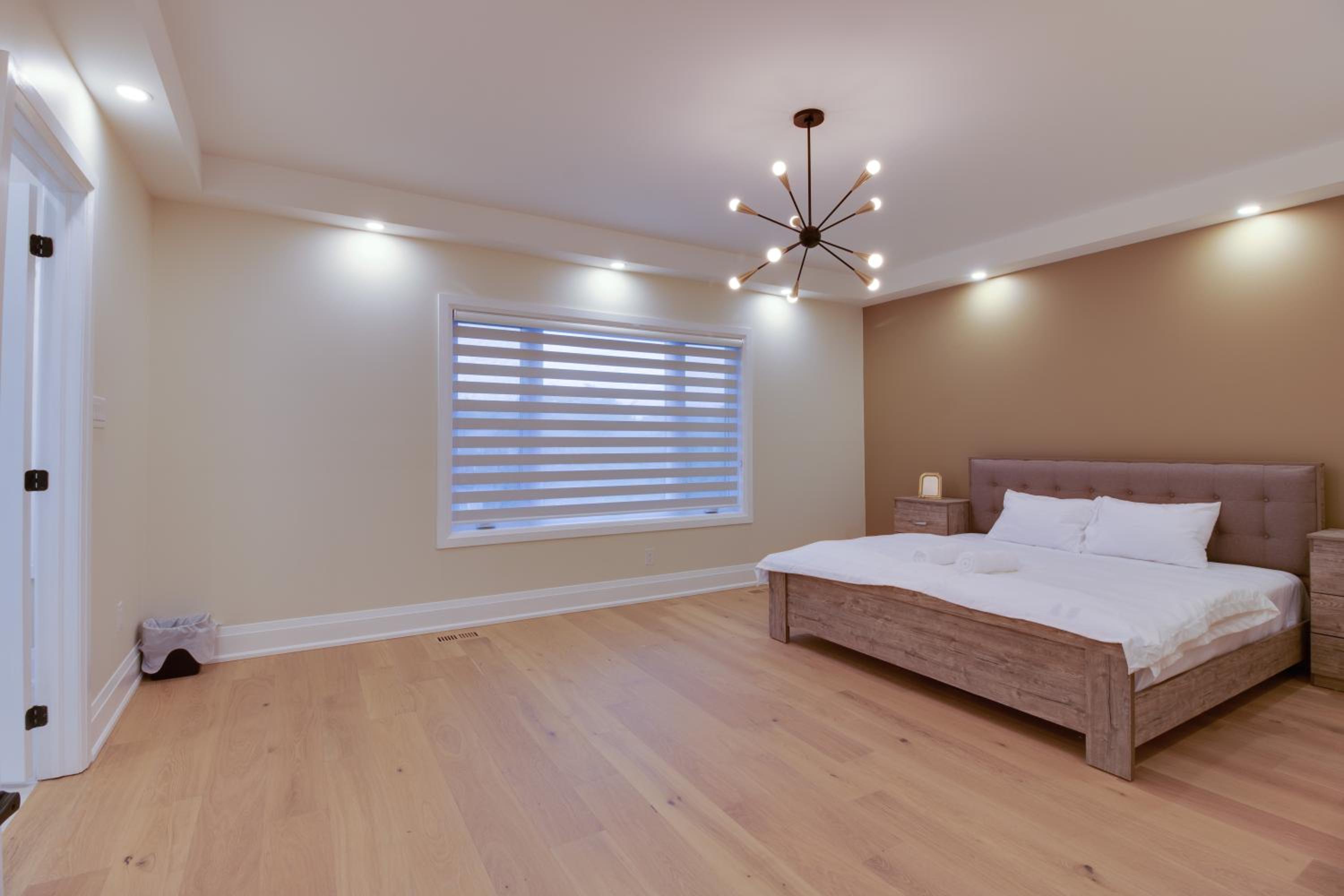 Luxury House In Scarborough