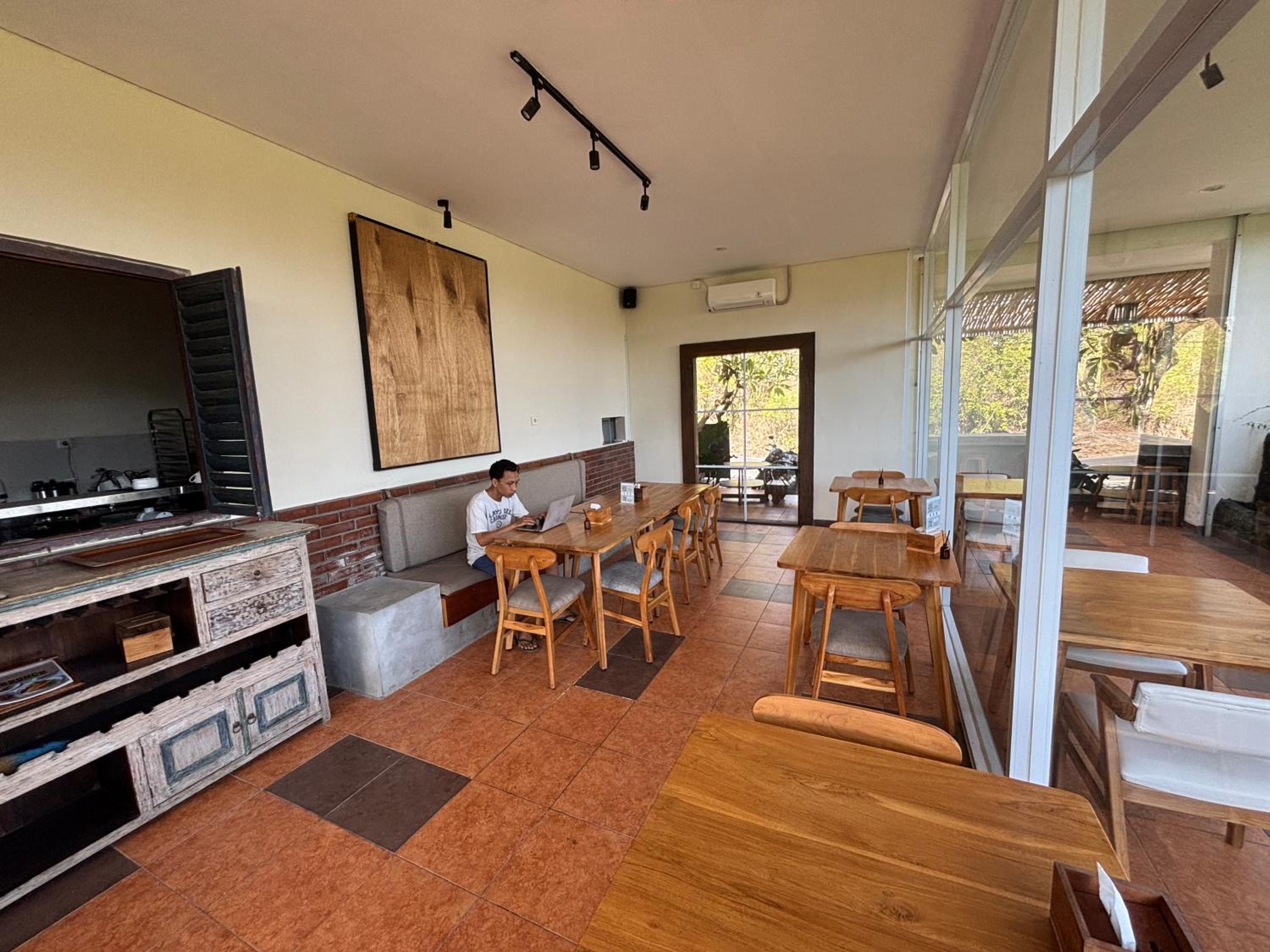 Clover Bali
