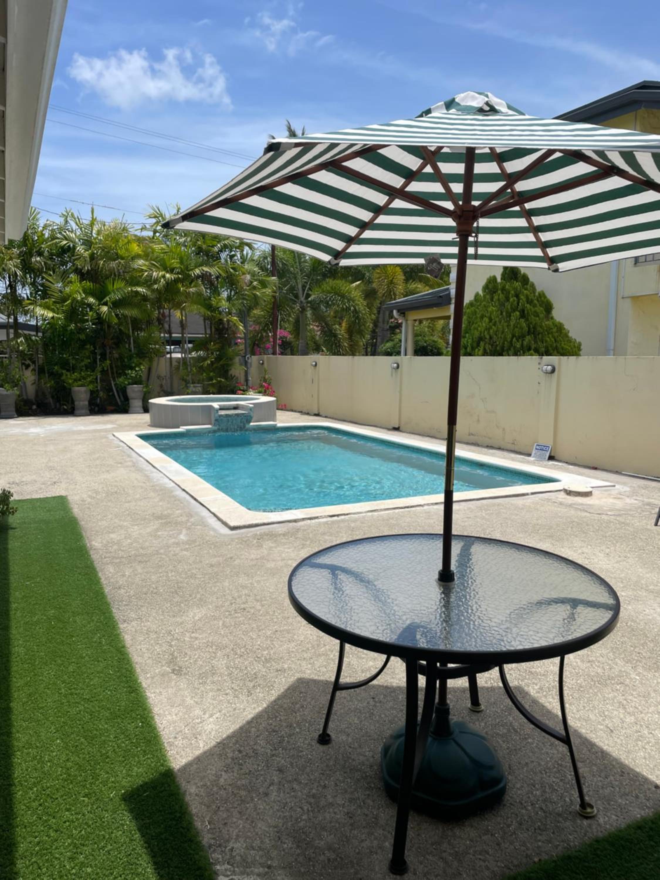 Bon accord Hummingbird Hideaway