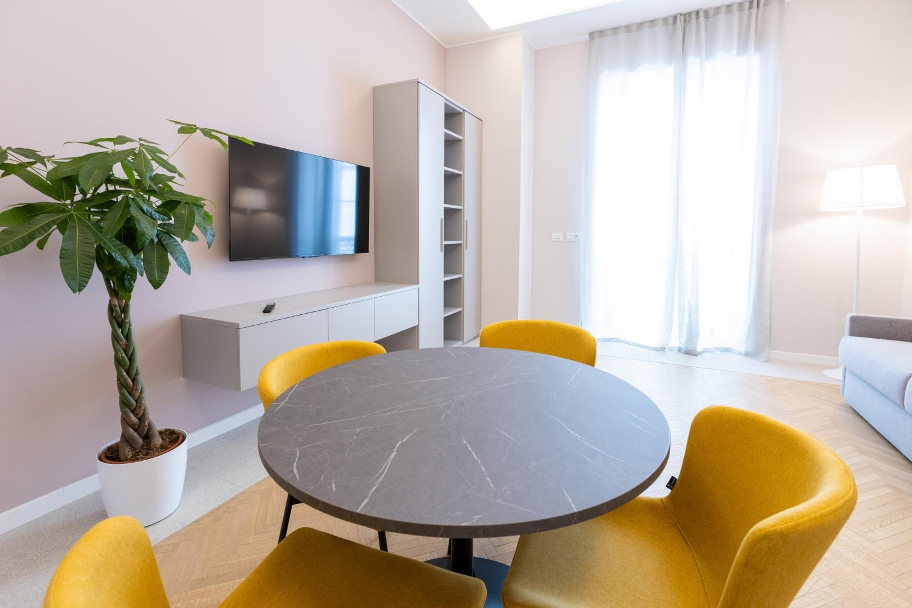 HOMEY I Teatro Romano Apartments