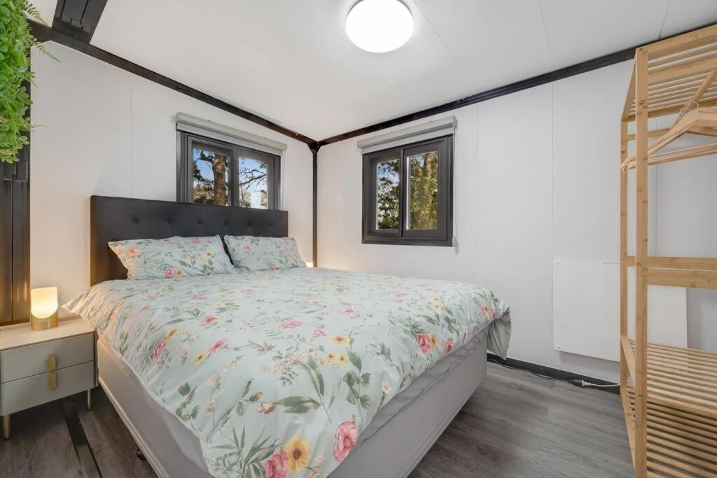 2 bedrooms Cabin 5 min to Pukekohe town centre view 4