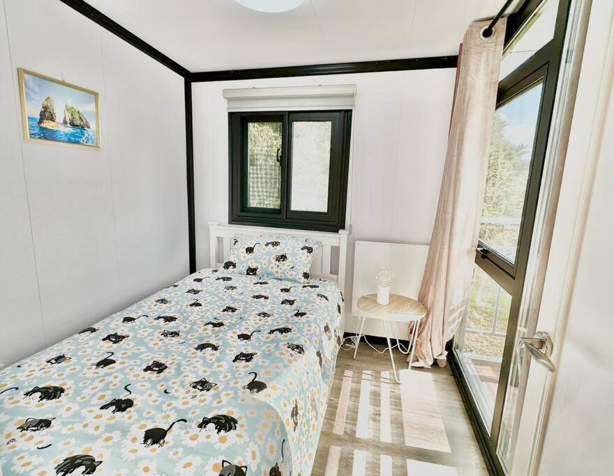 2 bedrooms Cabin 5 min to Pukekohe town centre view 5