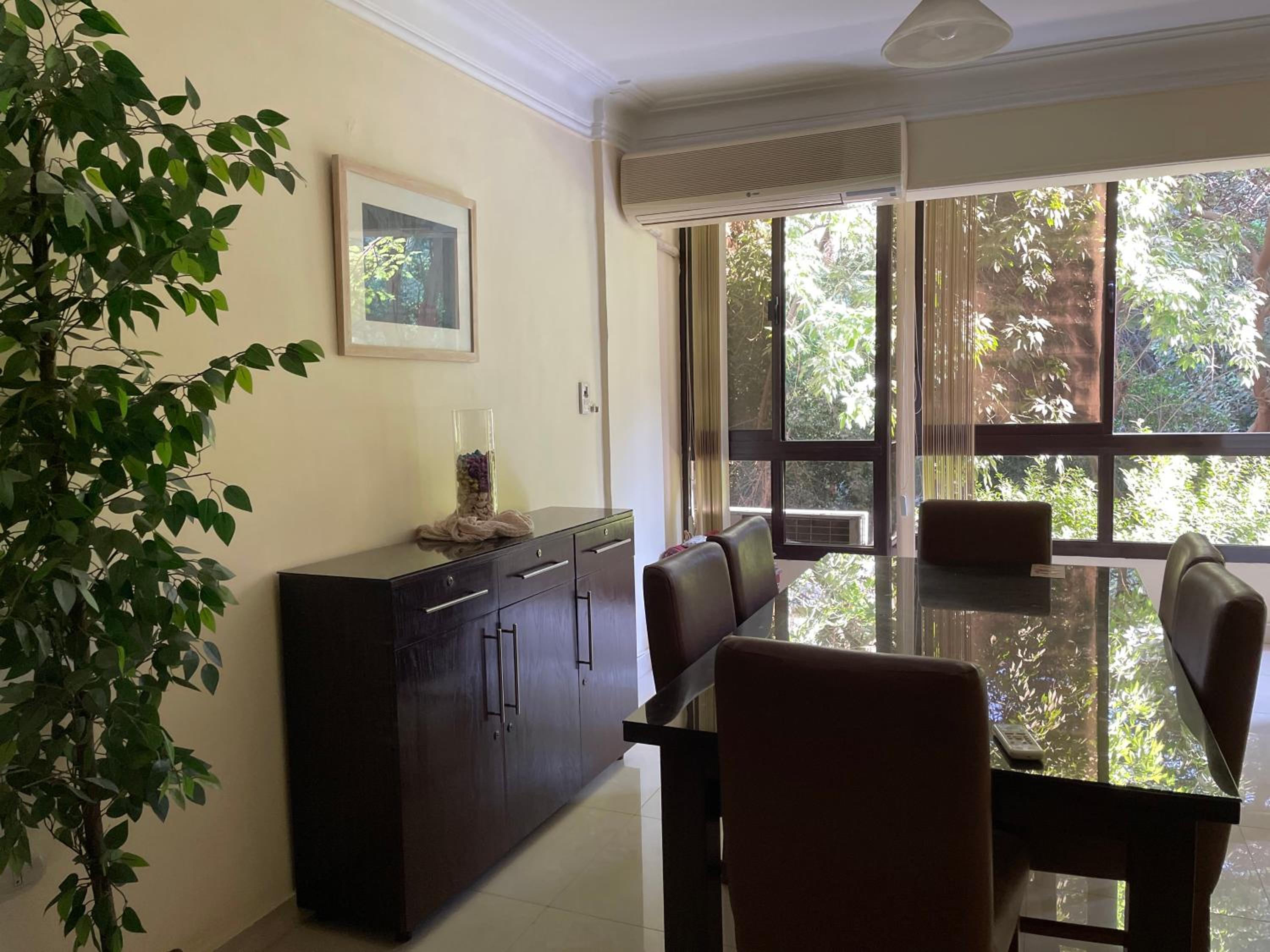 Garden view home-Female only