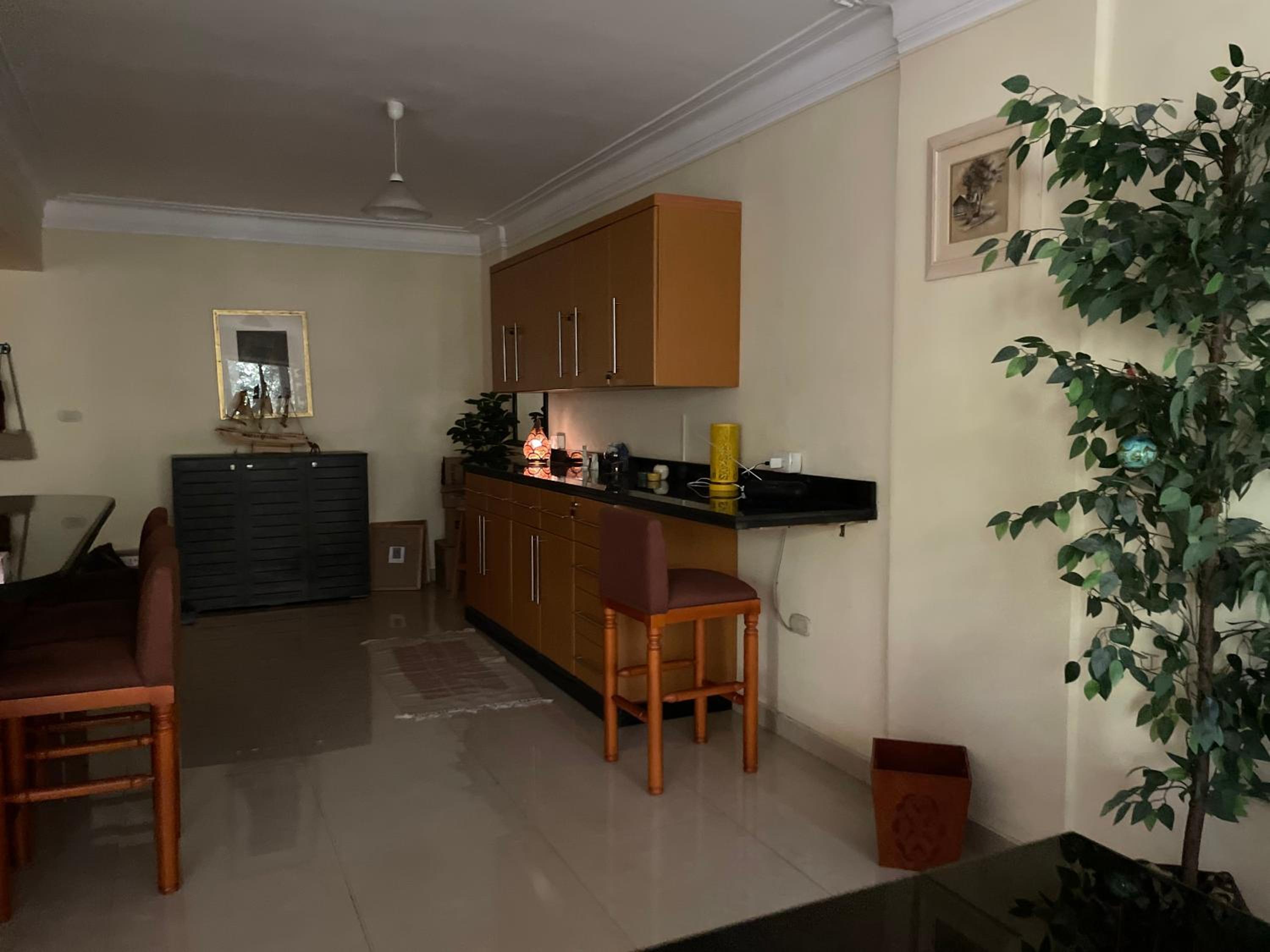 Garden view home-Female only