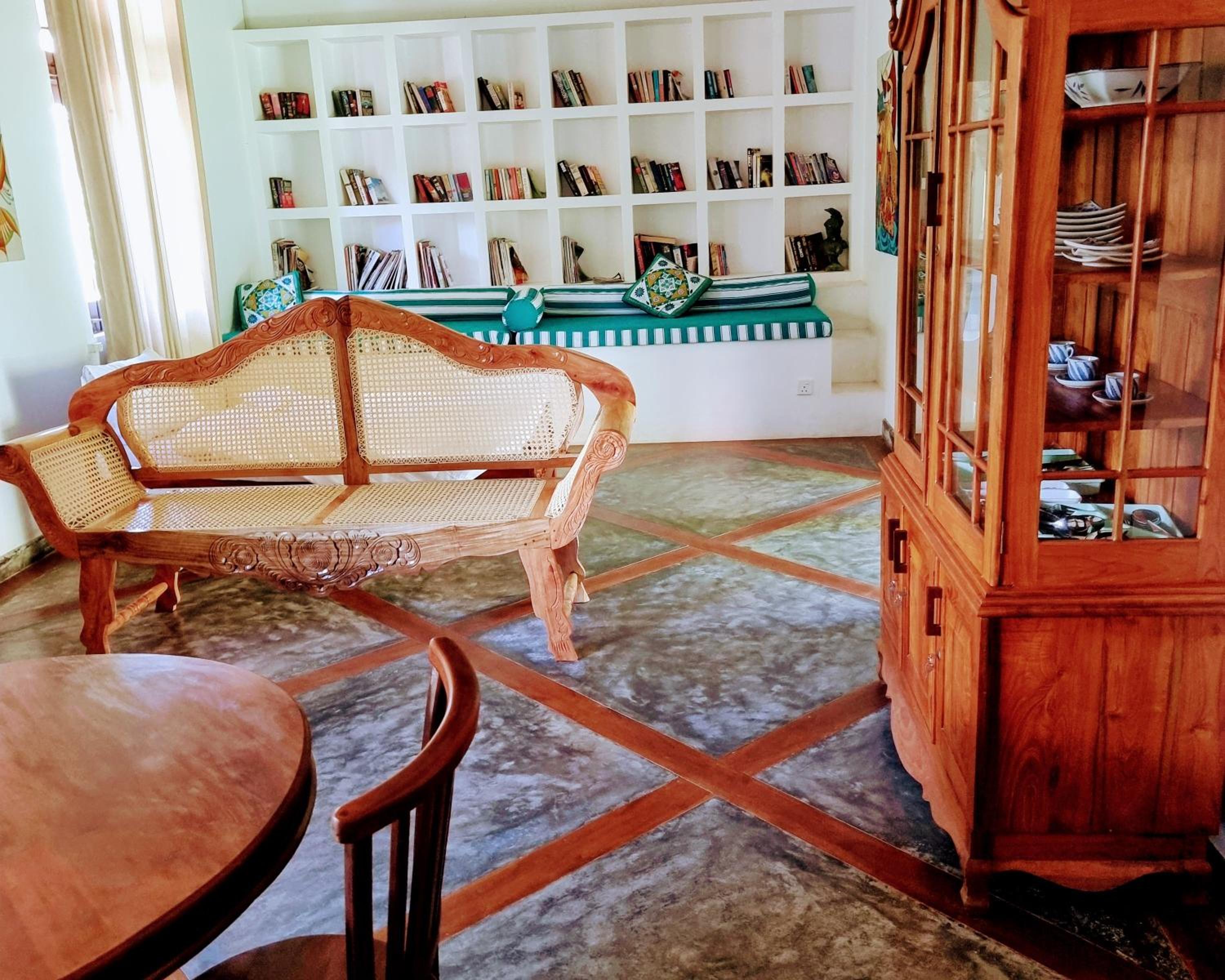 Ardeen Villa - superb 3 bedroom beachfront BB for 6, in Ranna- Tangalle- pick up, serviced, taxes included view 5
