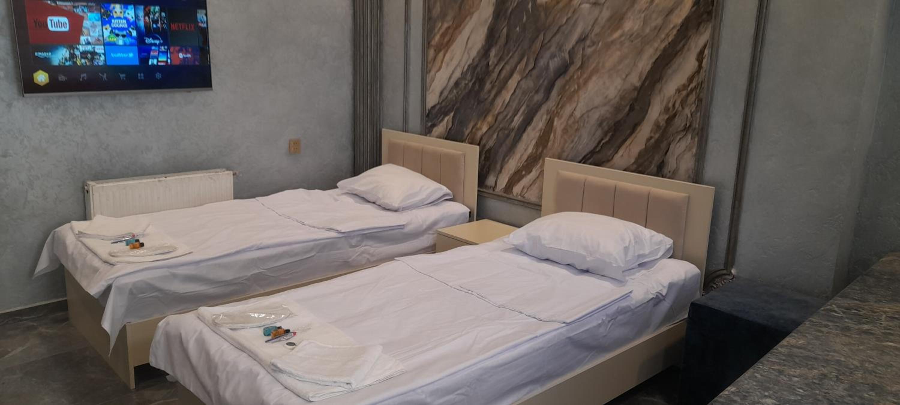 ECO Hotel & Hostel
