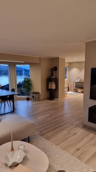 Villa with amazing view! Free Parking view 3