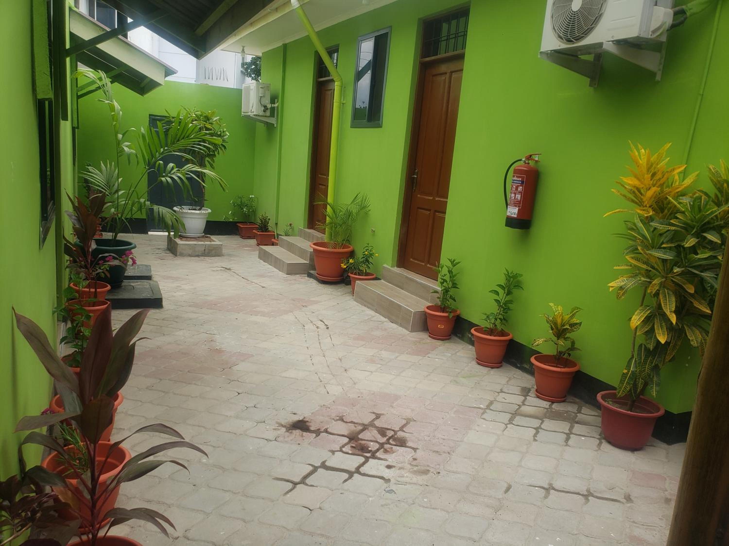 L&j modern backpackers BnB