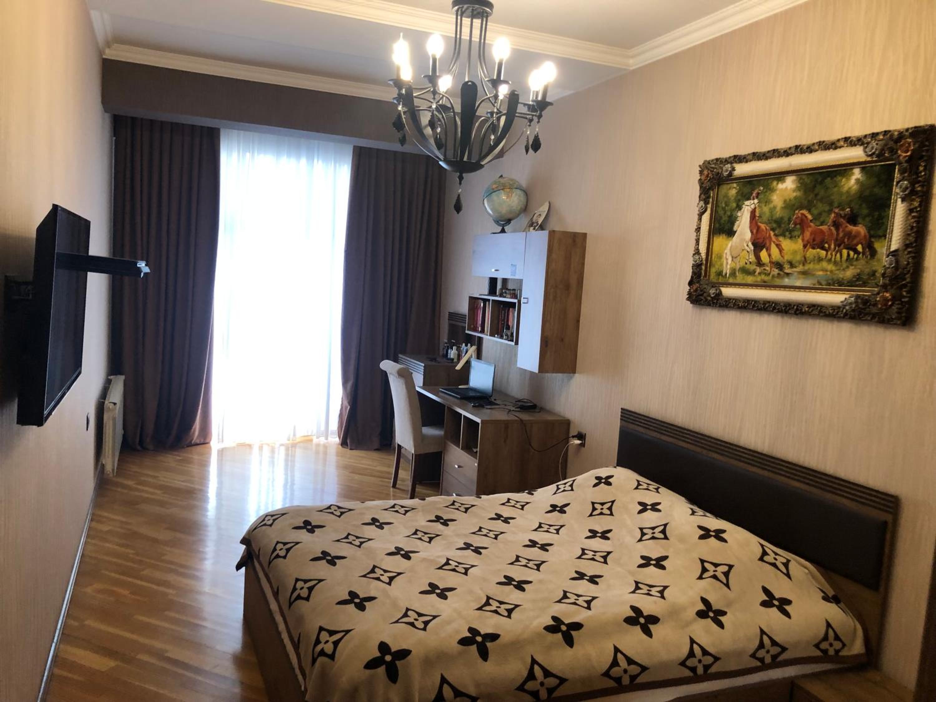 RCm APARTMENT