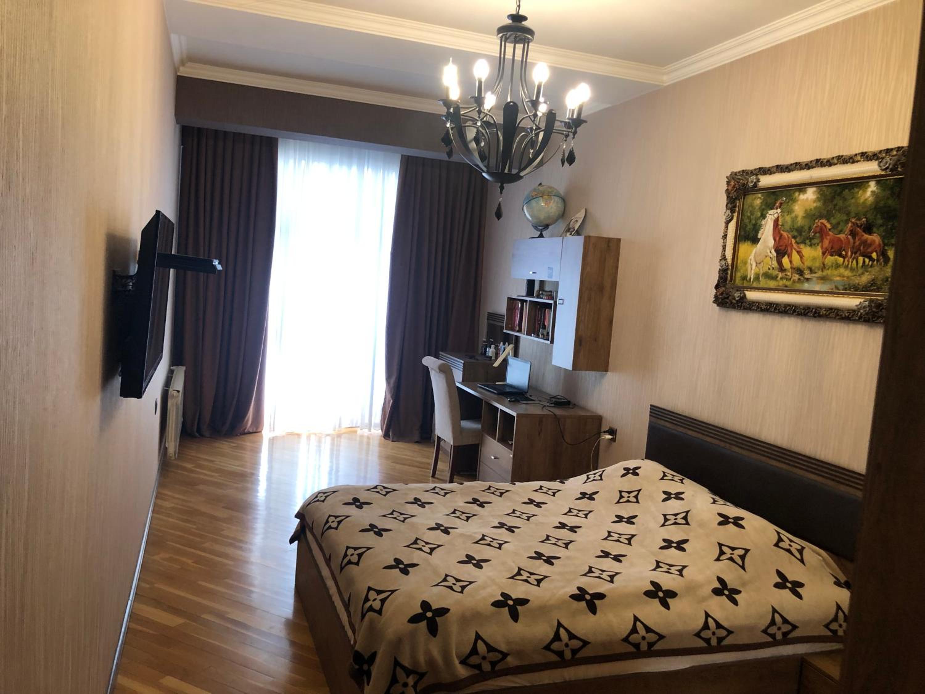 RCm APARTMENT