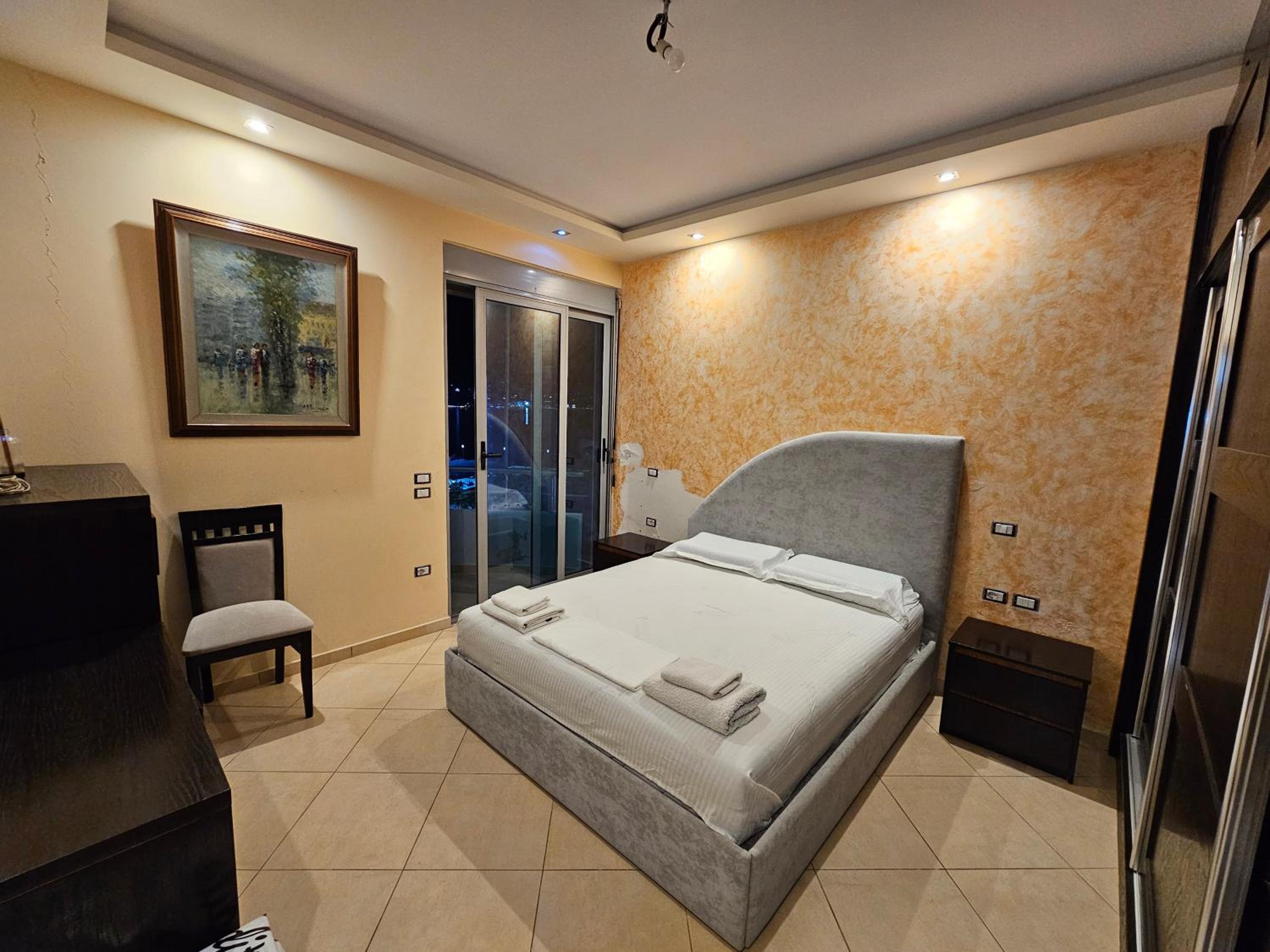 Holiday 2-Bed Apartment SeaView