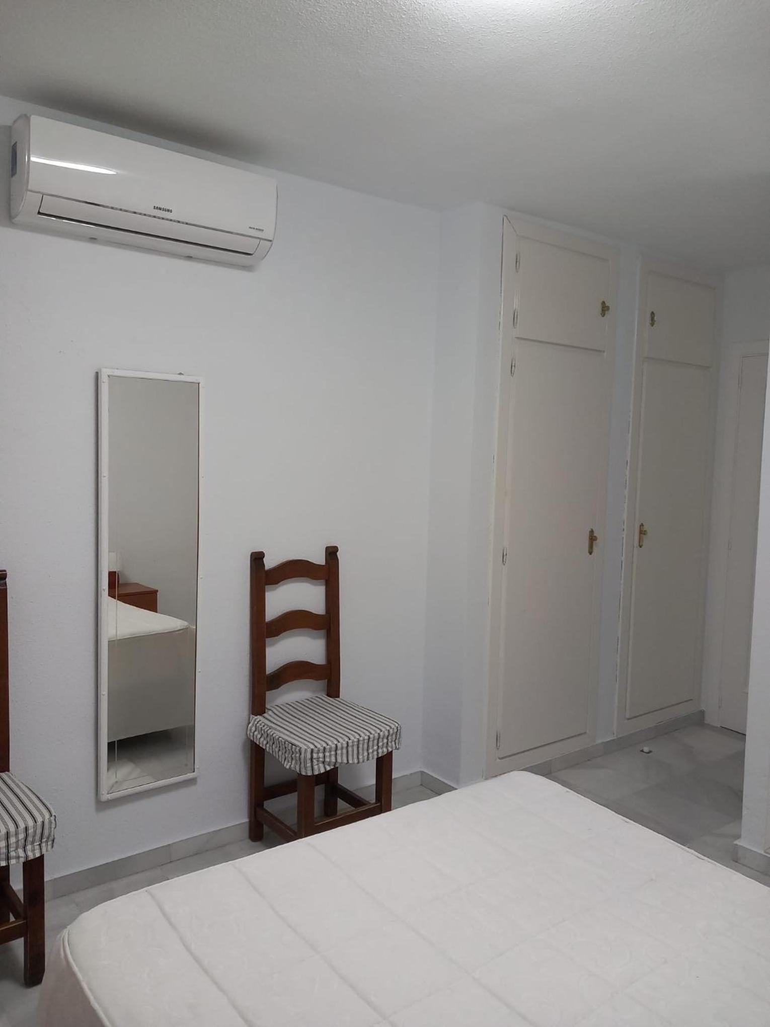 Chalet adosado con piscina