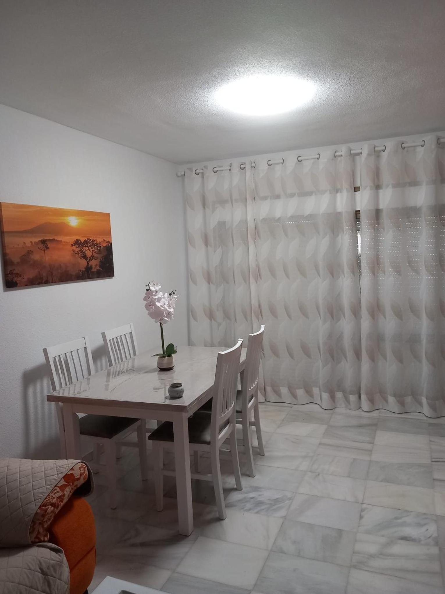 Chalet adosado con piscina