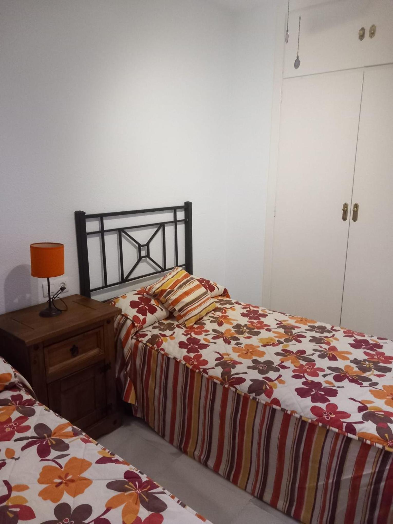 Chalet adosado con piscina