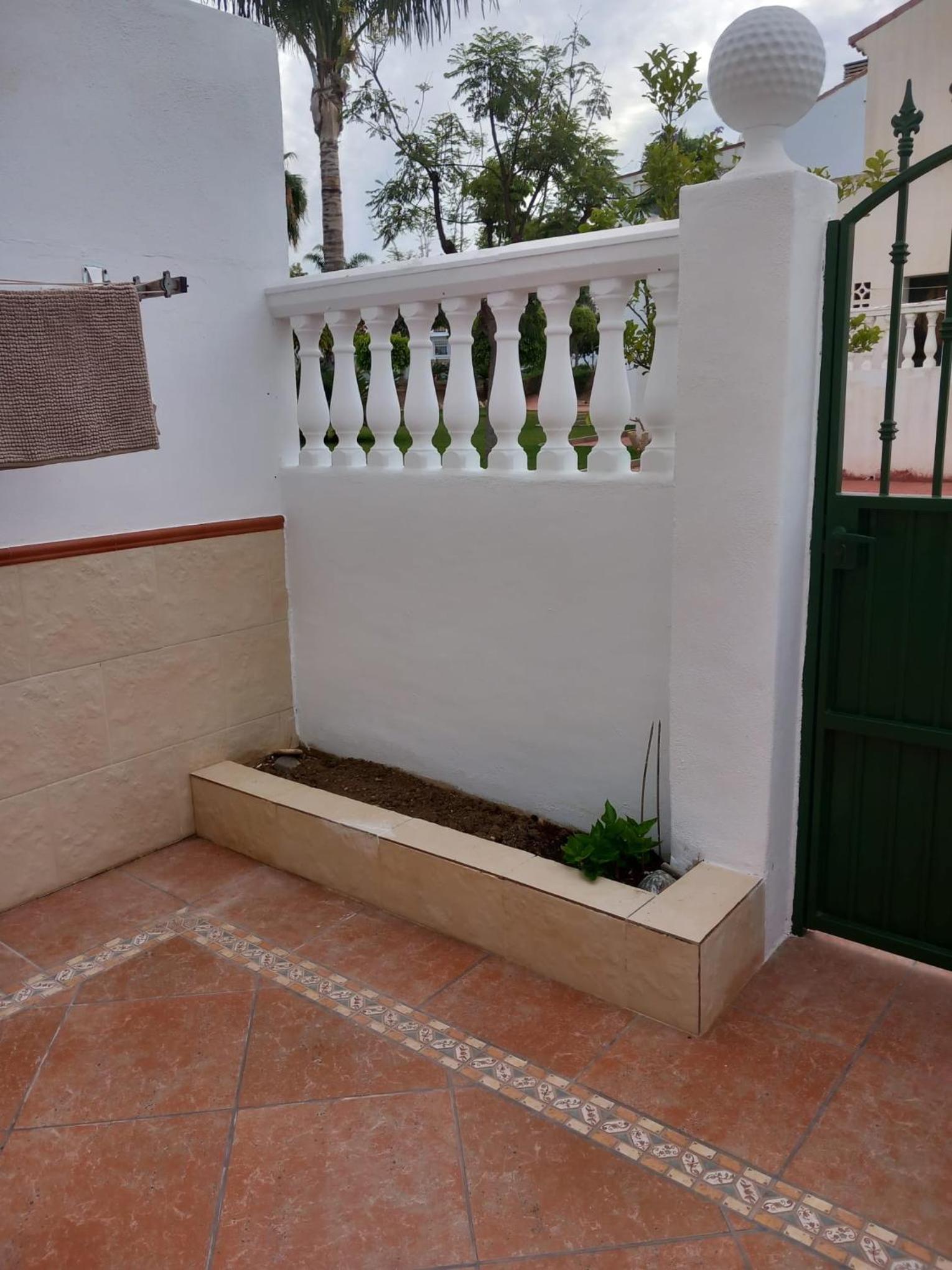 Chalet adosado con piscina