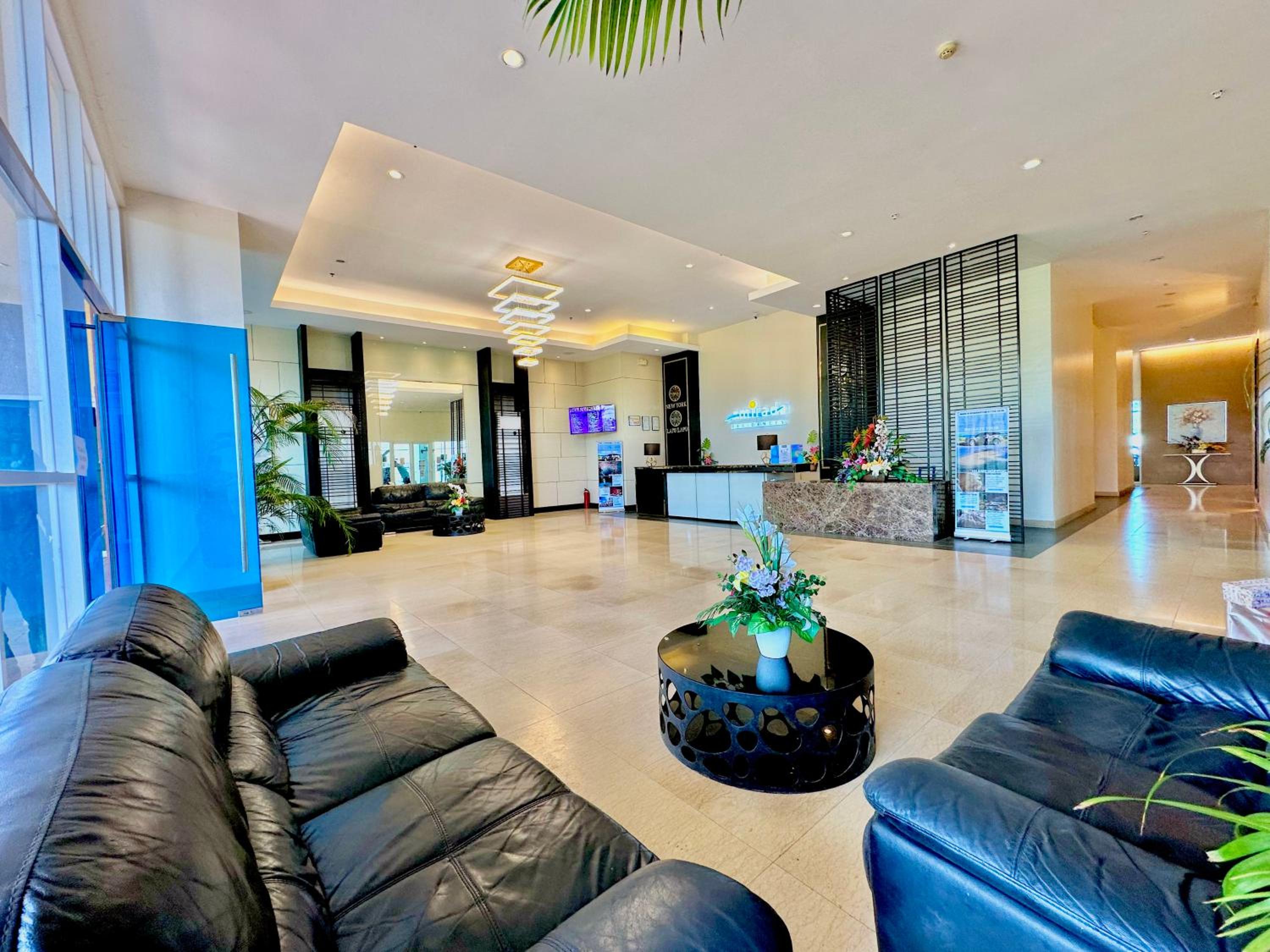 Serene Oceanview Studio in La Mirada view 4