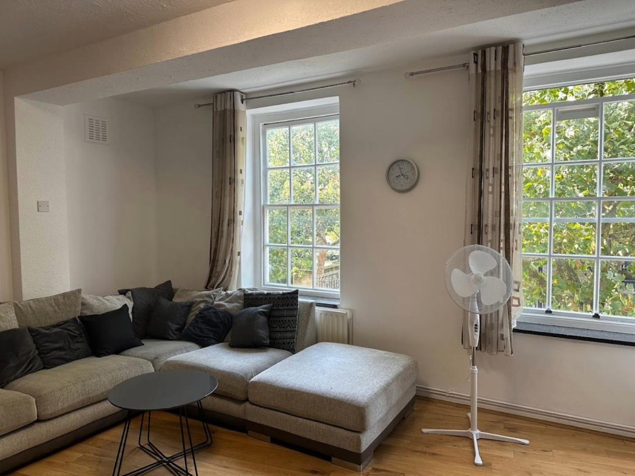 Quiet location in central London, close to Paddington, Regent Park, Lord's Cricket, late check-in