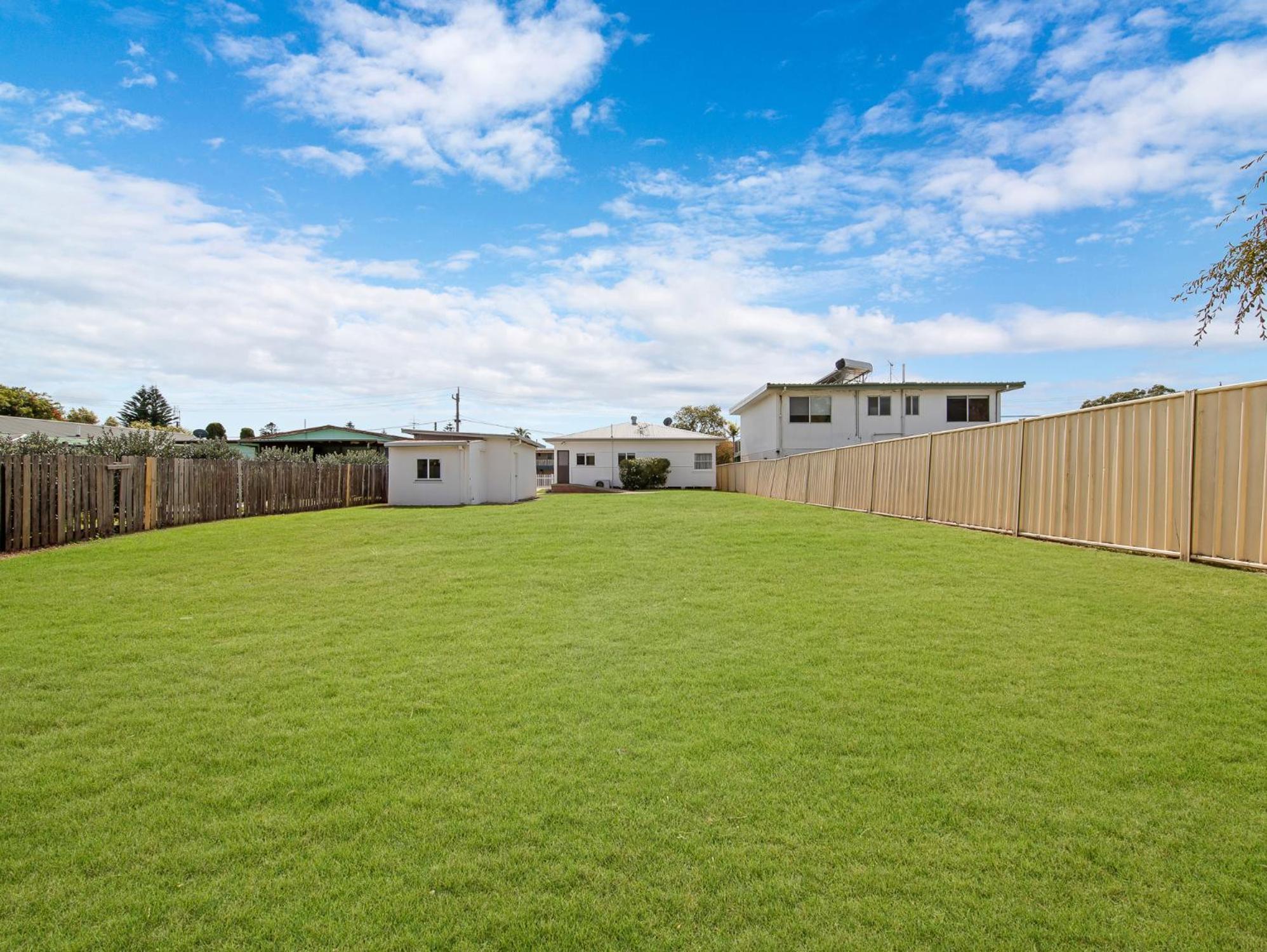 Fairways 18 - cottage in the centre of town