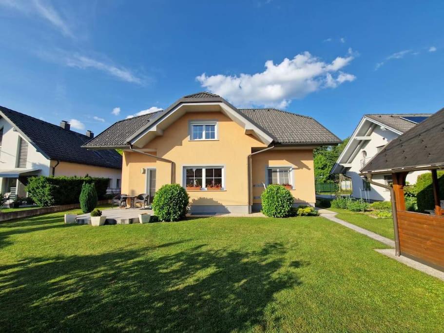 Apartma Aurora