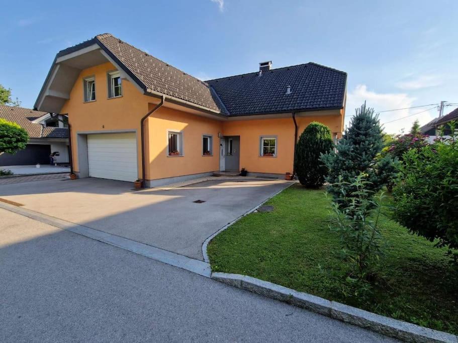 Apartma Aurora