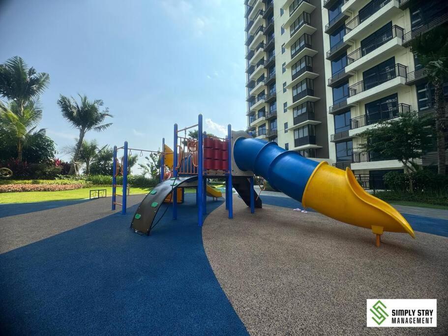 Central Park 2BR plus 1 Stylish 6PAX at Paradigm and Sutera