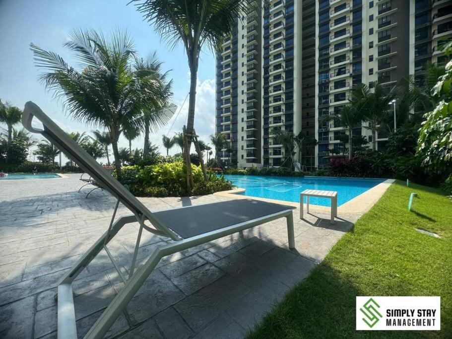 Central Park 2BR plus 1 Stylish 6PAX at Paradigm and Sutera