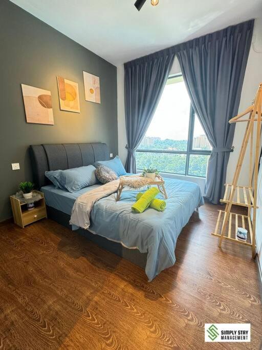 Central Park 2BR plus 1 Stylish 6PAX at Paradigm and Sutera