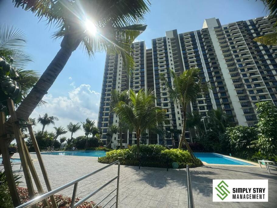 Central Park 2BR plus 1 Stylish 6PAX at Paradigm and Sutera