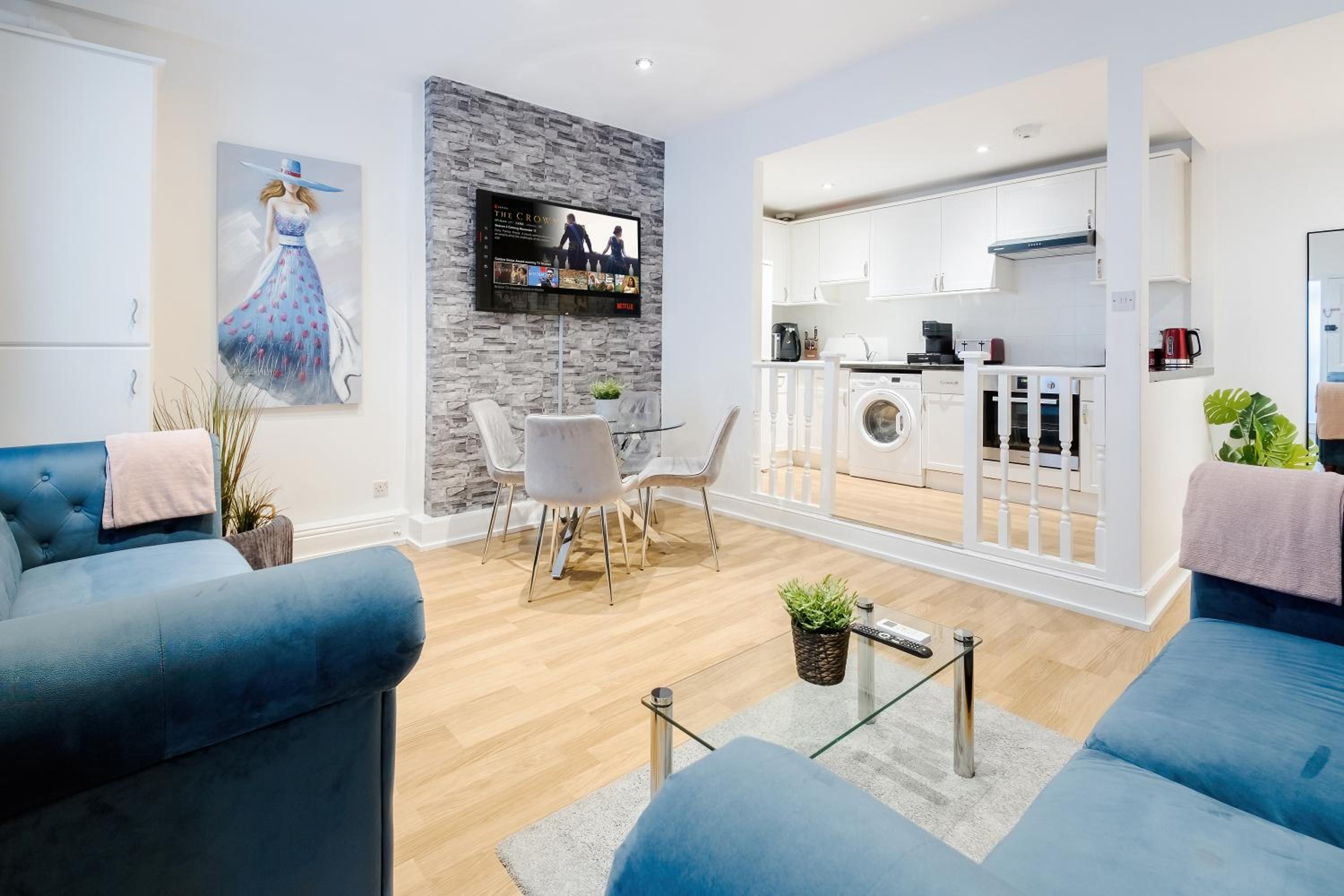 Large One Bedroom Apartment in Marylebone photo 2
