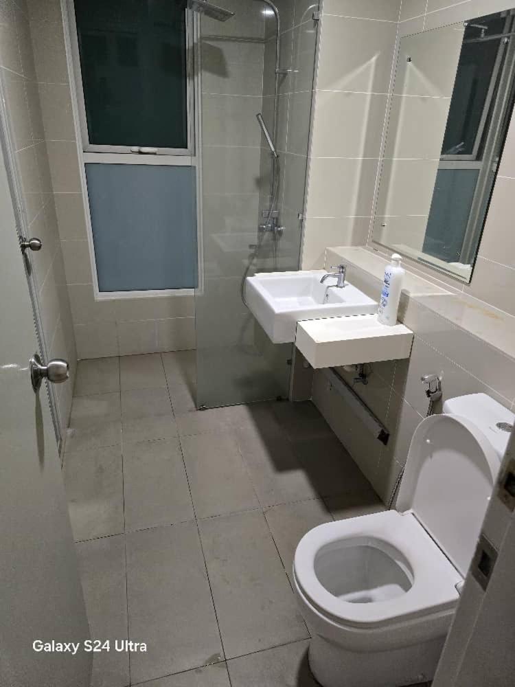 BuddyGuest 11-18 Sutera Avenue photo 4