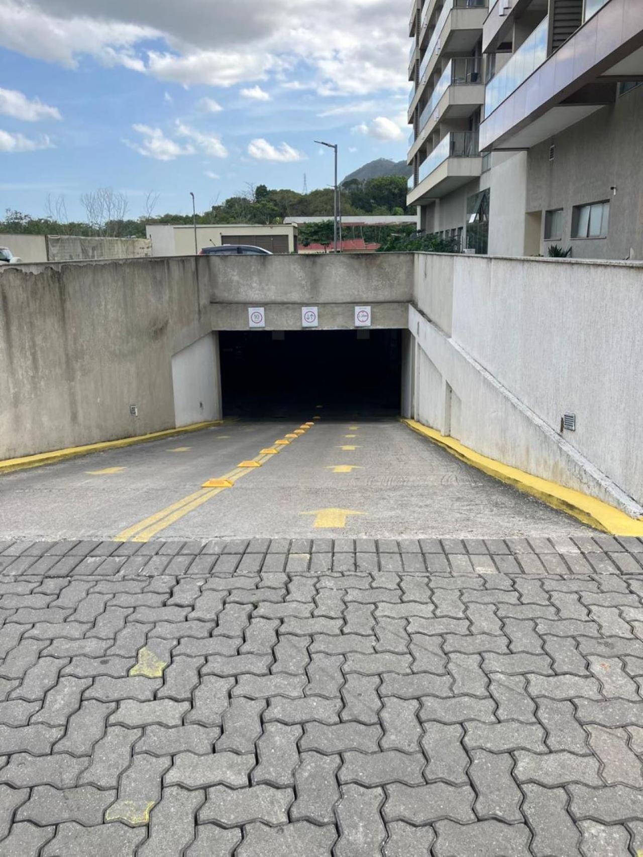 Suíte Reversível-Casal ou Solteiro-Via Premiere-Riocentro-Barra da Tijuca