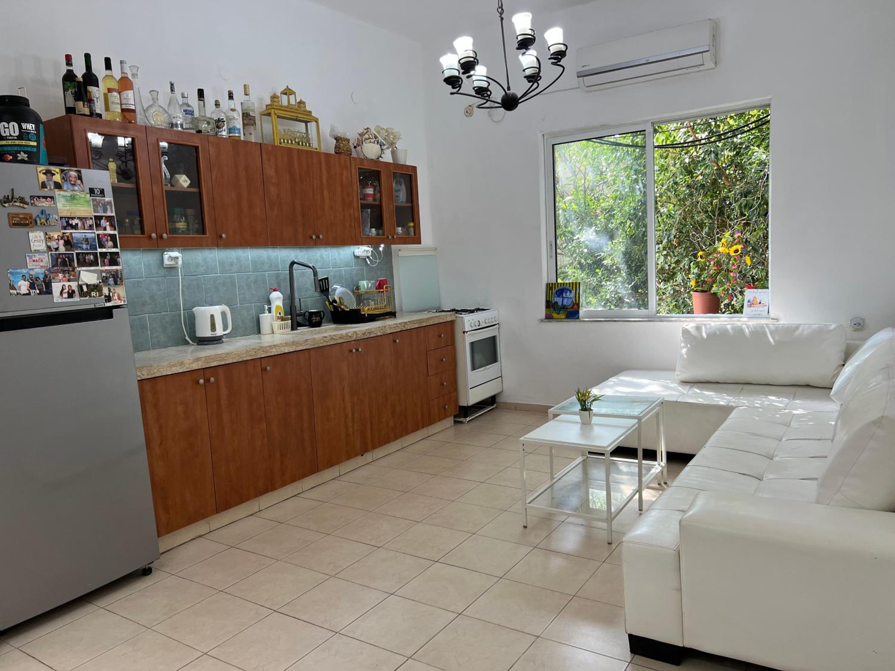 3rooms-very central located view 2