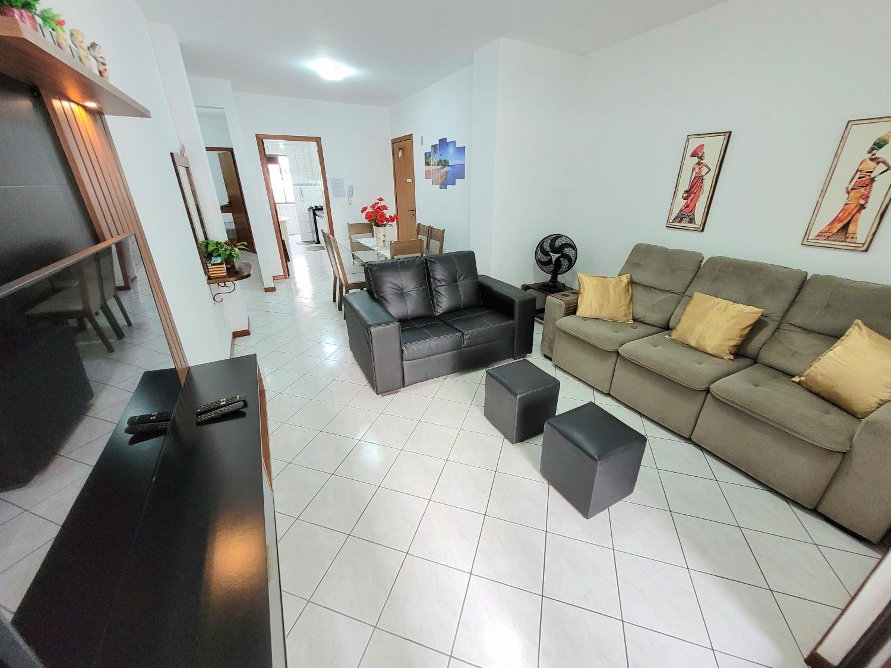 Apartamento 200 metros da praia 03 quartos com ar condicionado - Meia Praia - Itapema