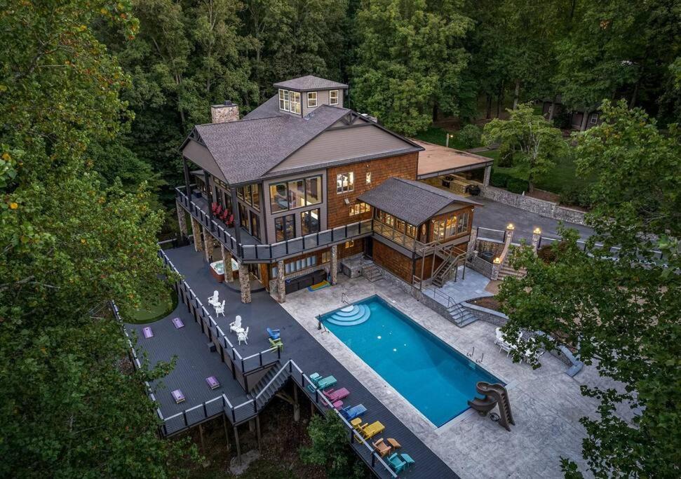 Paradise Resort
