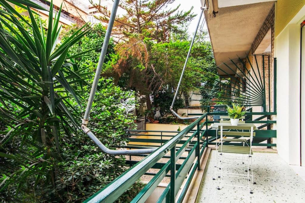 Ella's Cozy escape with balcony!