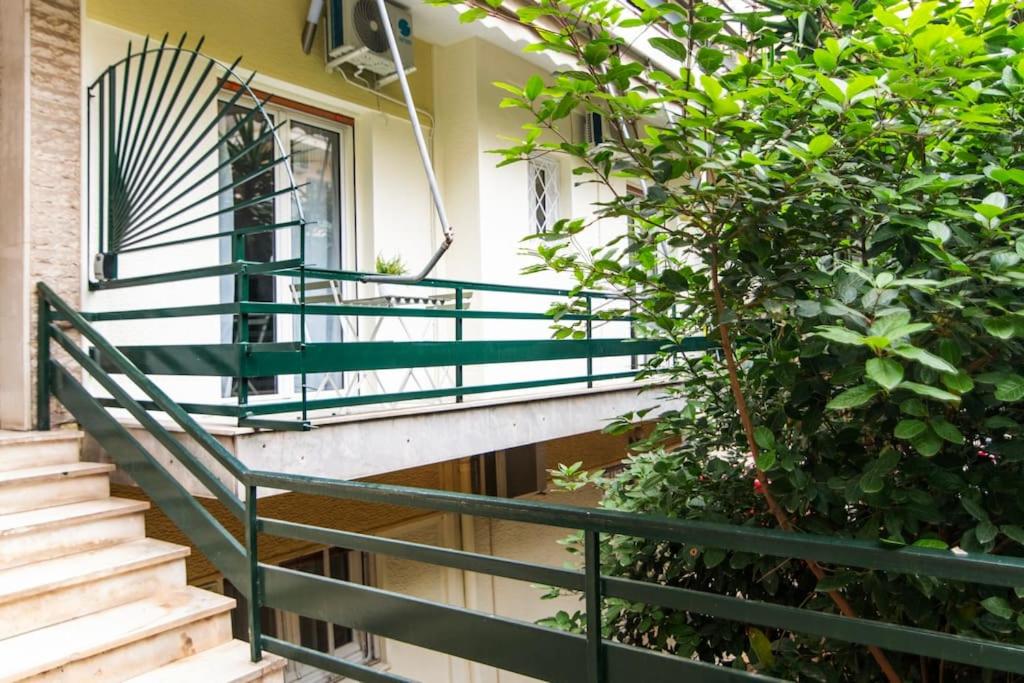 Ella's Cozy escape with balcony!
