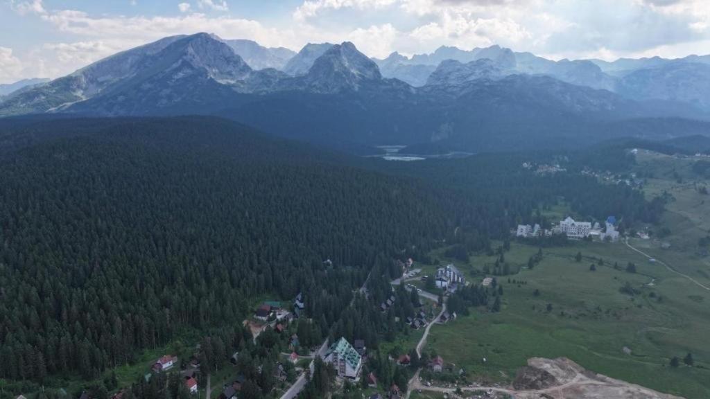 Cozy lux mountain apartment view 5