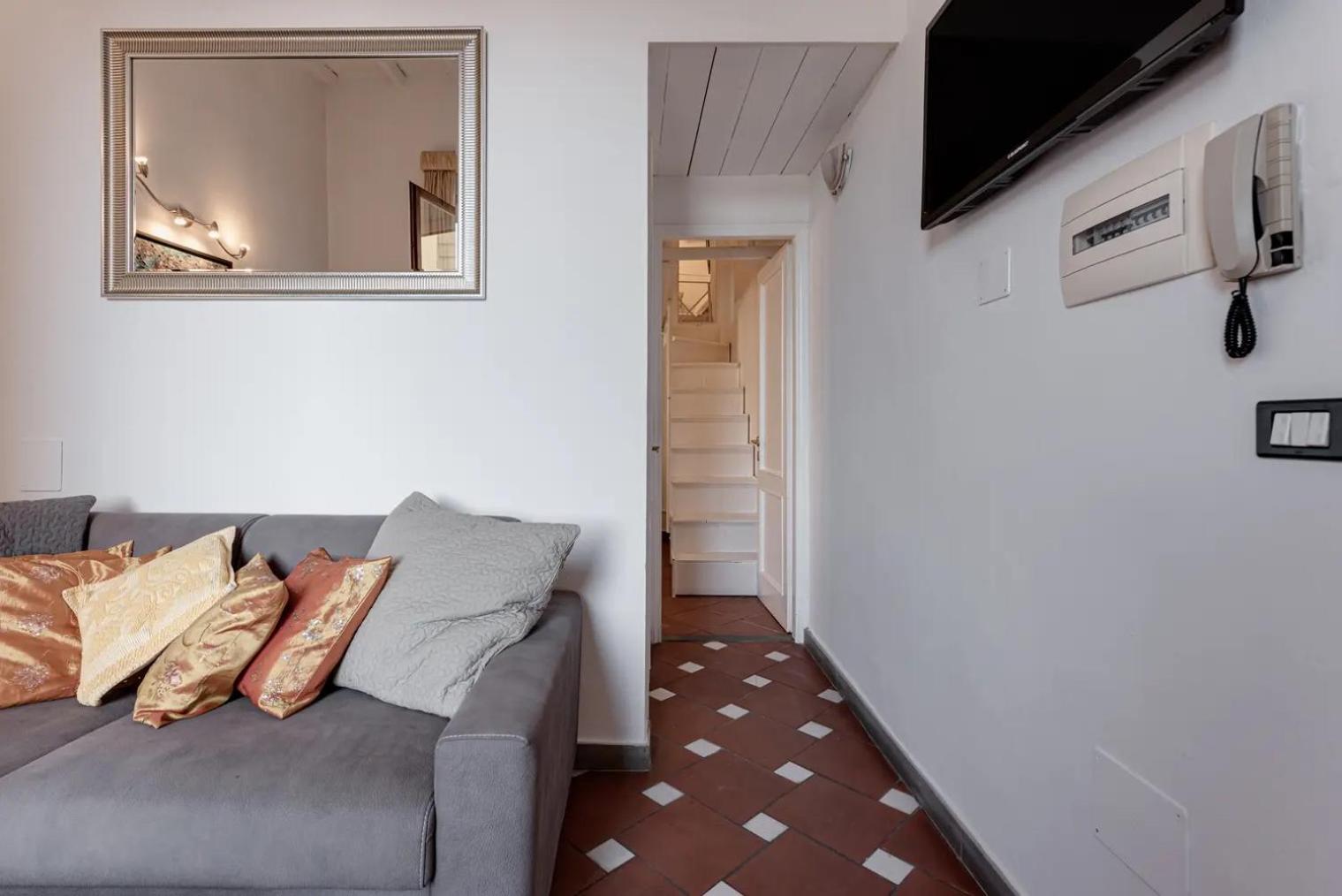 Balcony Bijoux